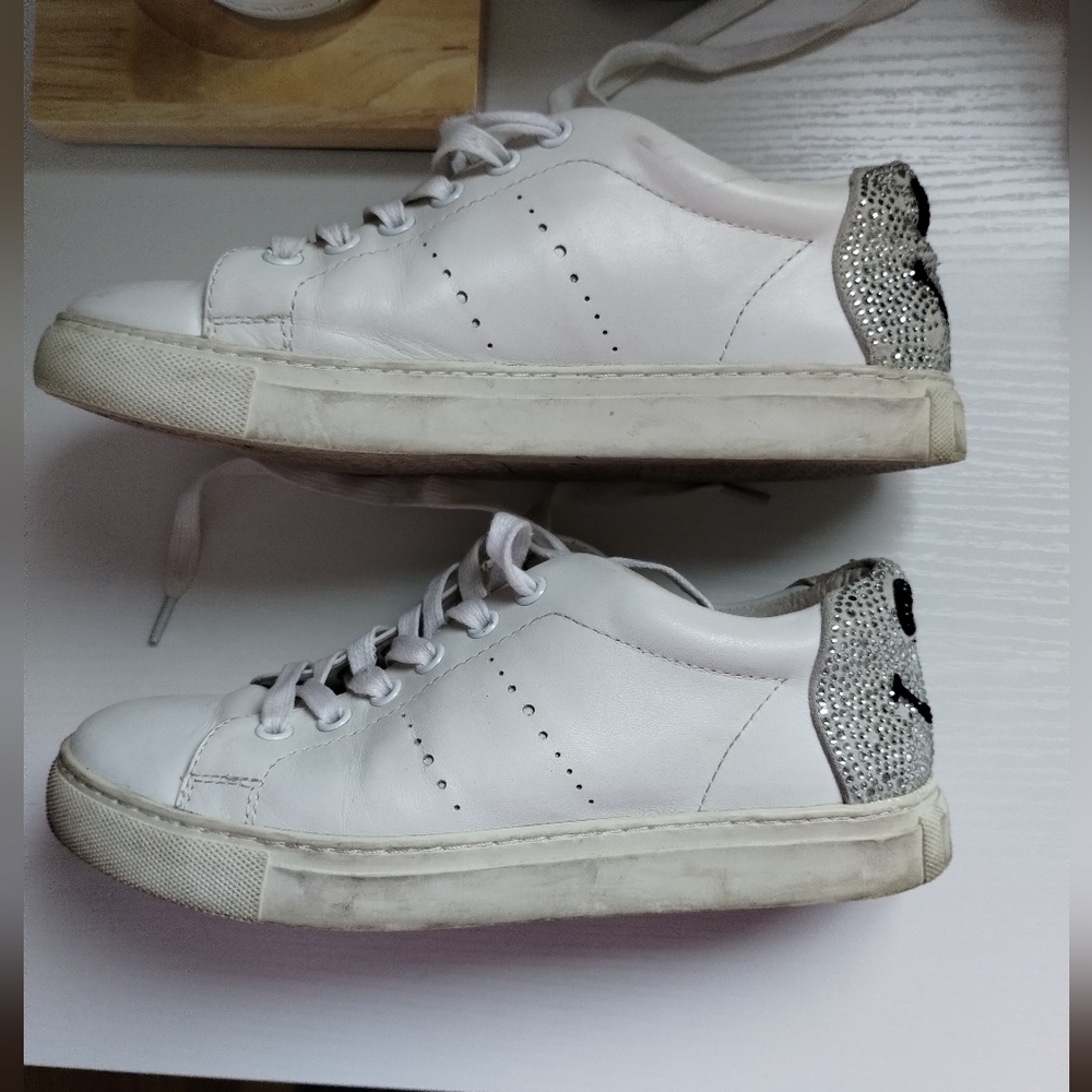 Lola Cruz  White Women's Sneakers with Rhinestone Detail 6.5
